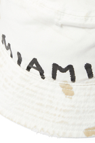 قبعة باكيت سيزونال بشعار الماركة